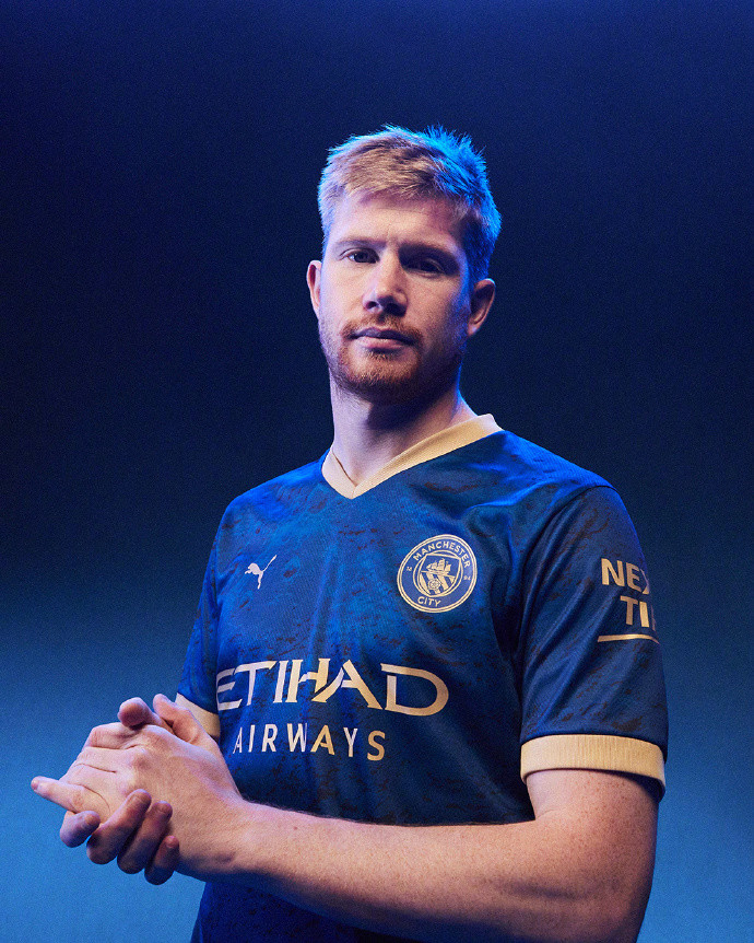 [中超]上海申花主场逆转战胜云南玉昆