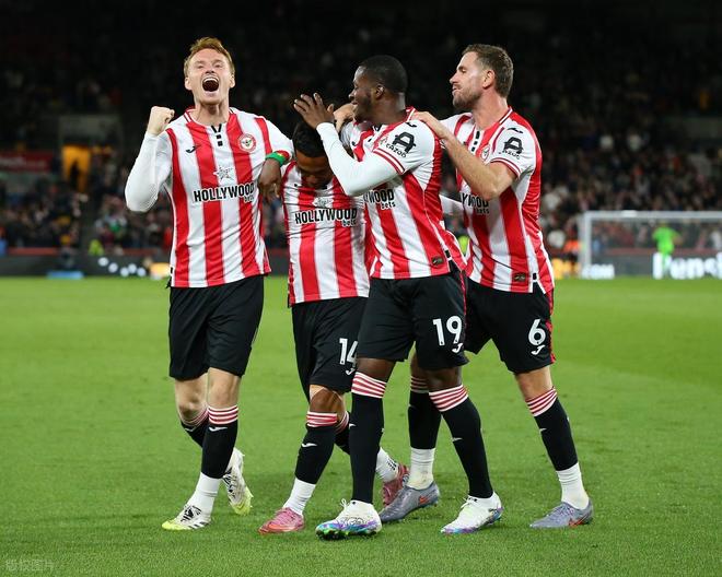 斯皮托尼建议滕哈赫摒弃“英超思维”，桑乔有机会投奔阿莱格里