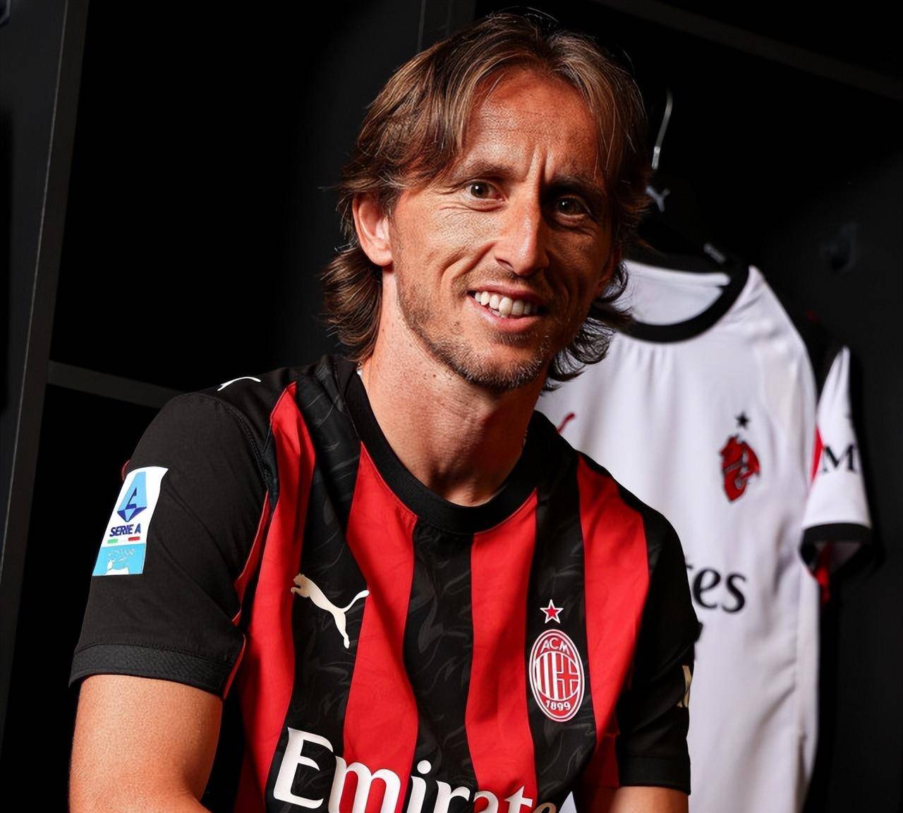 斯洛特彻底被架空？利物浦内部矛盾激化，高层或让利物浦深陷苦海