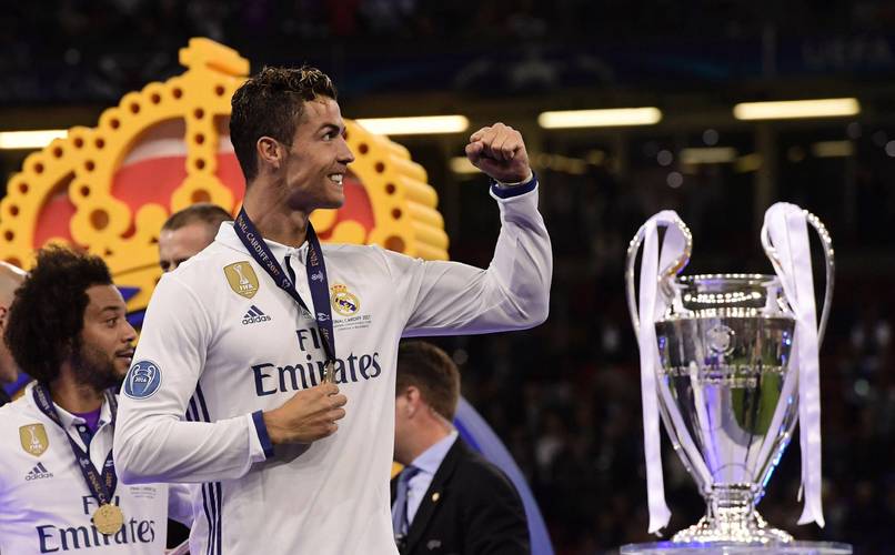 主场复仇雄鹿！库里谈获胜之道：提升防守、控制失误与保护篮板