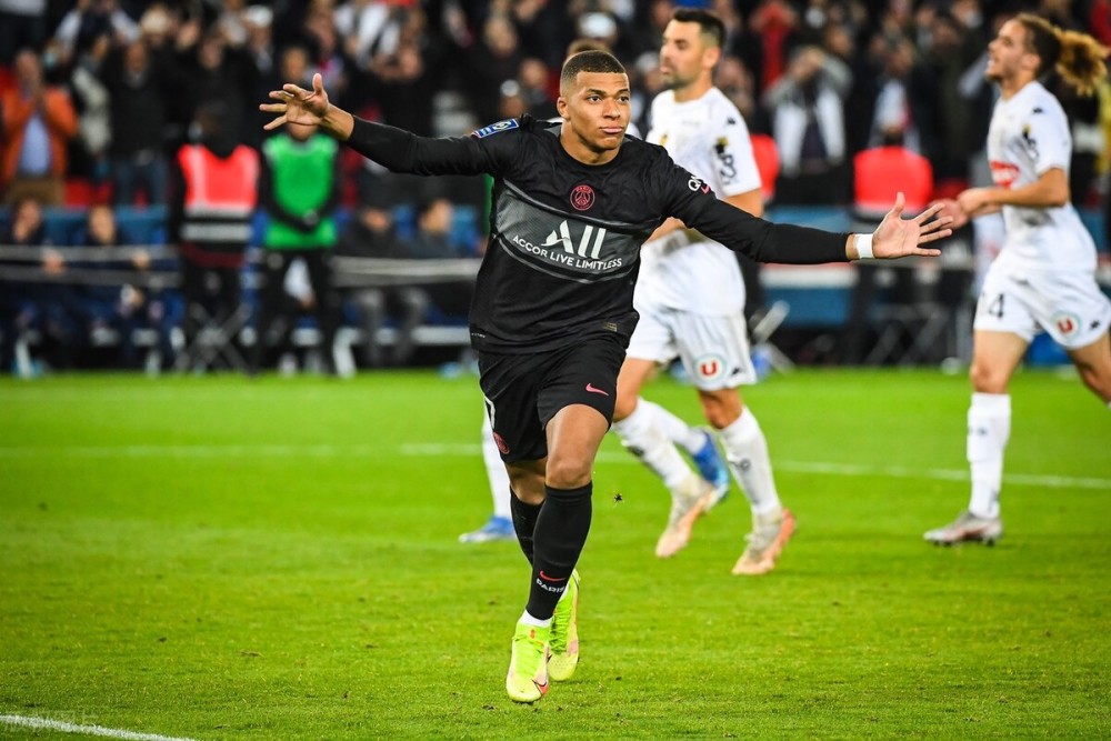 《杀手》系列确认推出续作！目前重心在《007：曙光》开发