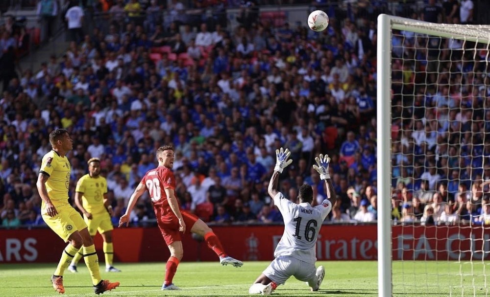 回看狼队和WB的比赛，用两个字就能总结，狼队年总也是“杨白劳”！